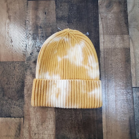Free People Accessories - New Free people partly cloudy ribbed beanie hat
